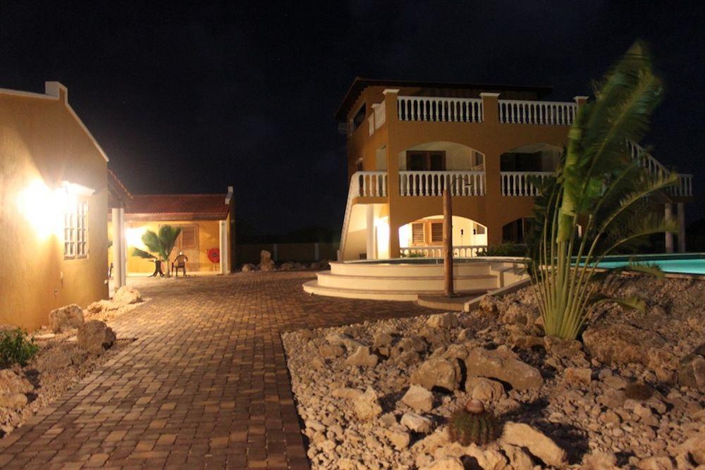 Wanapa Lodge Bonaire Extérieur photo